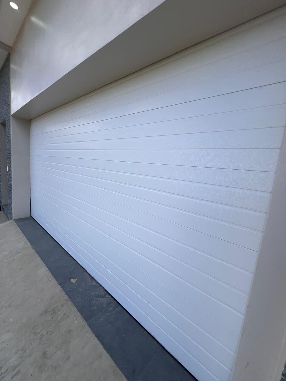 Portón seccional americano 2